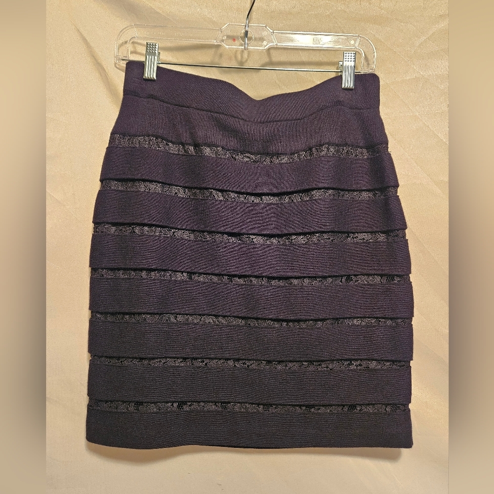 Ann Taylor Pencil Skirt, Knit, Lined Size S Black with Lace Inlay, Lined NWT